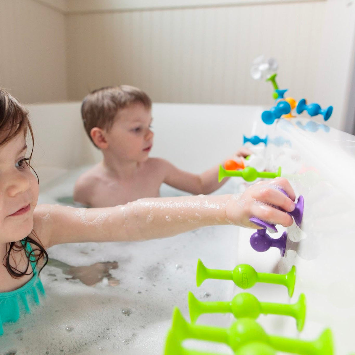 Squigz Deluxe Set close-up of soft silicone material for safe play
