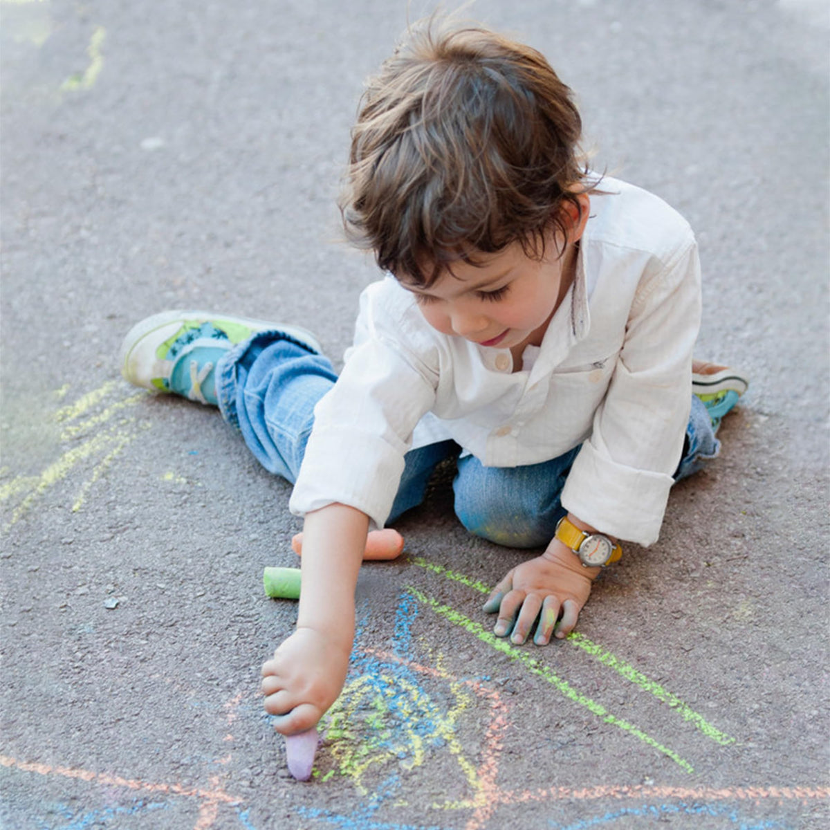 feela durable packaging keeps sticks organized for classroom or home use.