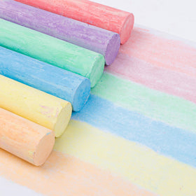 Feela 4.2-inch chalk fits small hands for easy drawing.