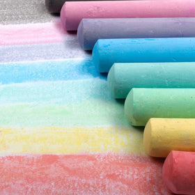 Feela 4.2-inch chalks designed for small hands during easy sidewalk drawings.
