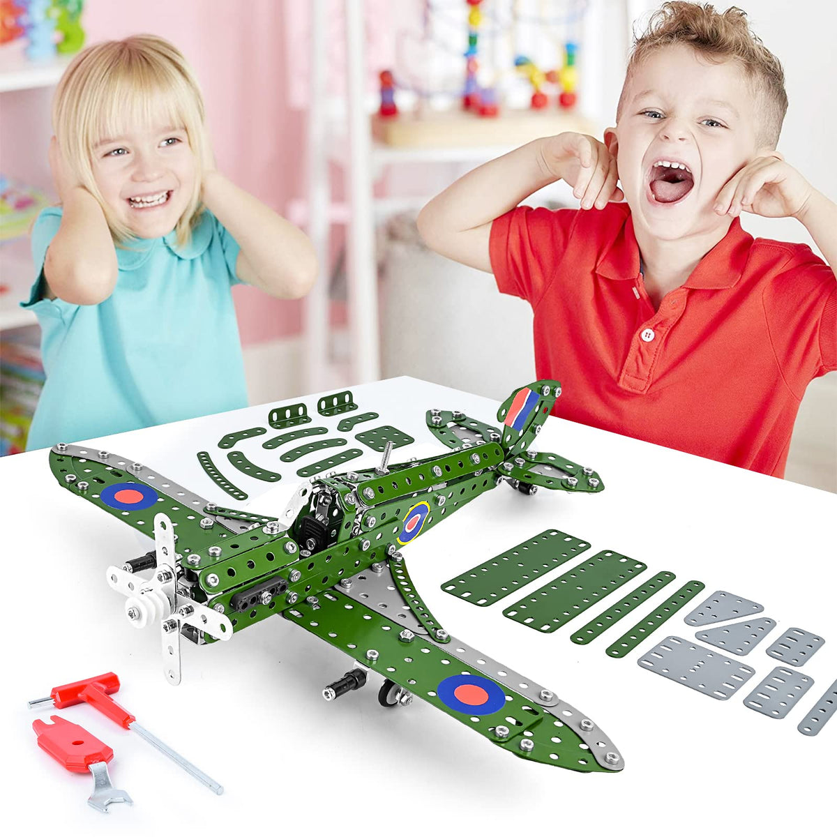 Ferthor Fun assembly instruction panel demonstrates clear steps for young builders.
