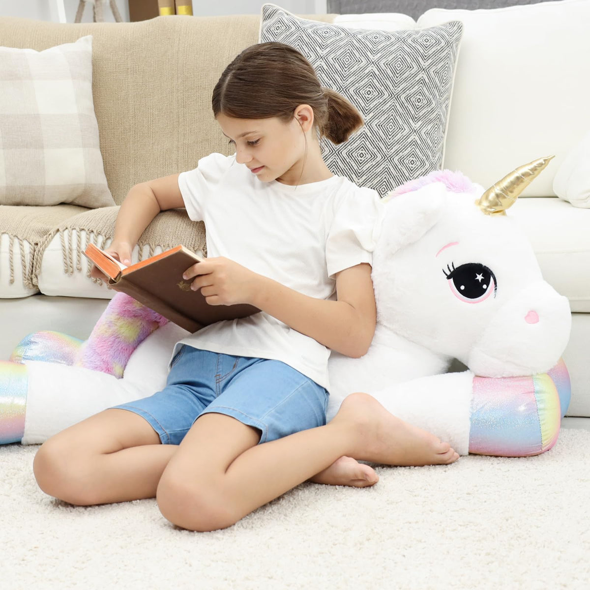 FFxiong rainbow wings detail highlighting whimsical design and imaginative play