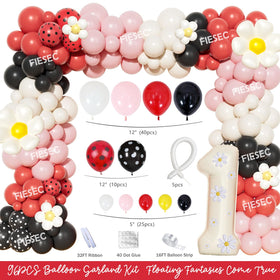 Fiesec Ladybug cake topper adds a sweet focal point to the cake.