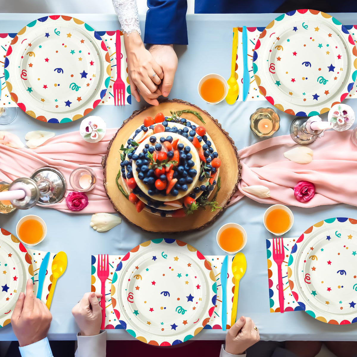 Fighting to Achieve disposable party tableware for quick setup and cleanup