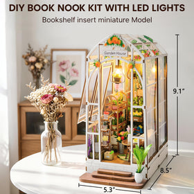 Fimeetoy gift-ready kit appeals to readers and crafters.