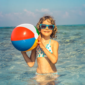 FindUWill assorted-fruit pool floats set is colorful and durable for family pools.