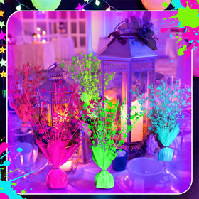 FineCheer glow neon star centerpiece ships as a 6-pack for versatile setups.