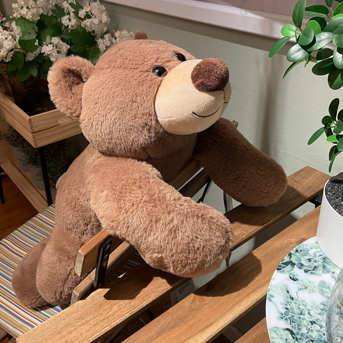 Fiosnow weighted brown bear office use provides a cozy break companion.