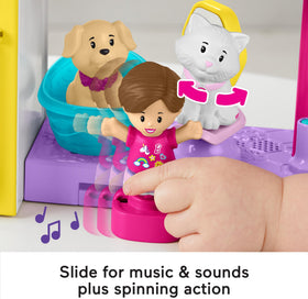 Fisher-Price Little People Barbie Pet Spa cozy cubby for pretend moments