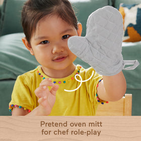 Fisher-Price pretend oven mitt adds safe handling during pretend meals