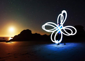 Flowtoys Podpoi v2 offers 64 color modes for creative performances.