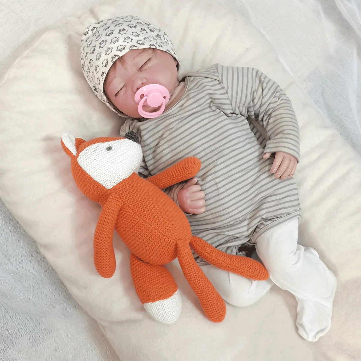 FLUFFYFUN orange fox plush care-instructions, machine washable and easy to clean.
