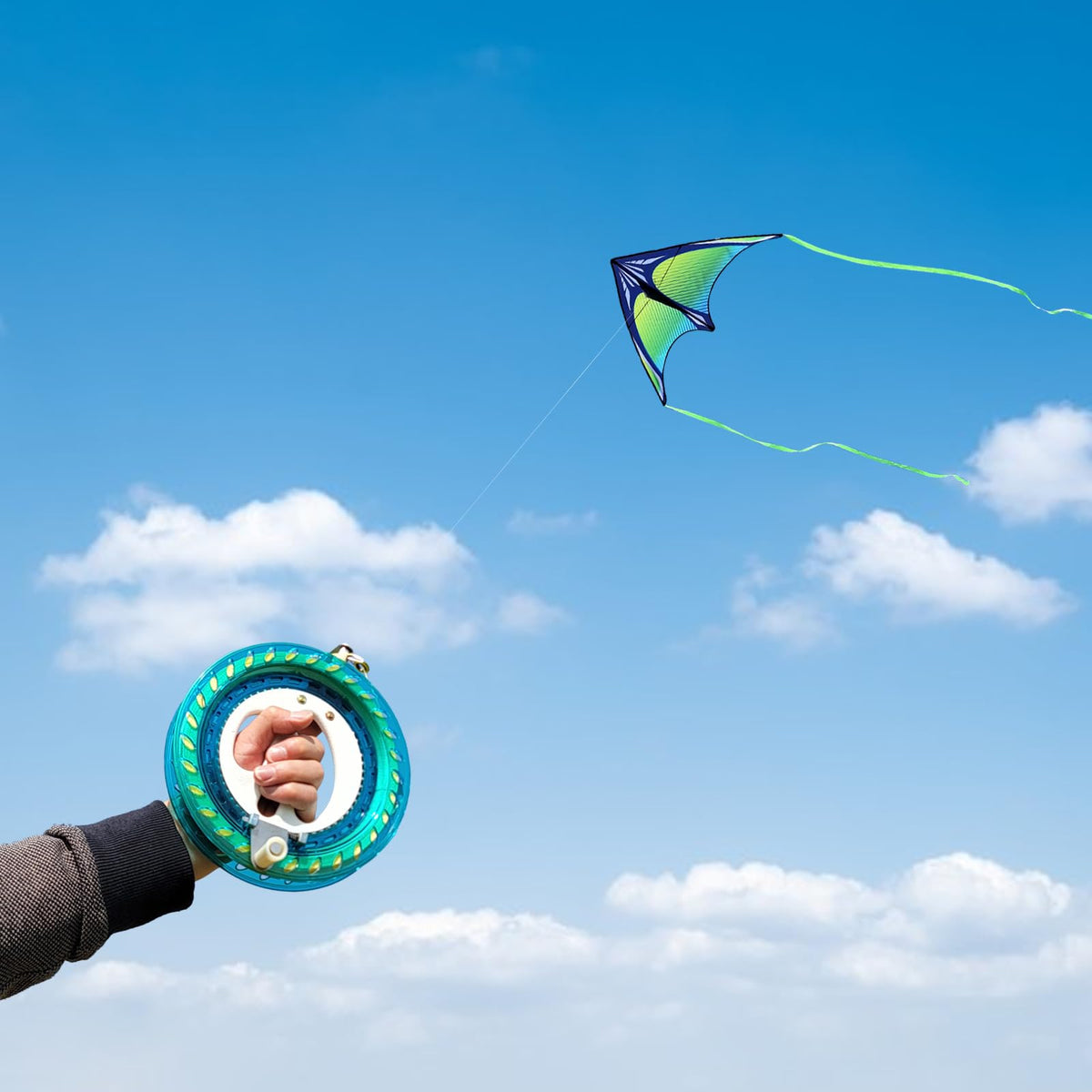 Flying Hoofer kite string reel 700ft green for smooth unwinding and control.
