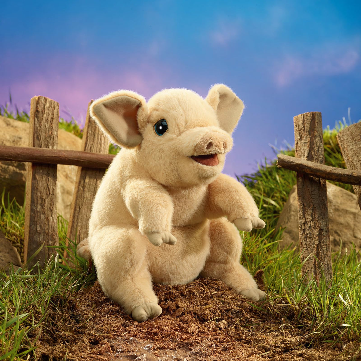 Folkmanis Piggy Hand Puppet close-up fur detail for realistic puppetry