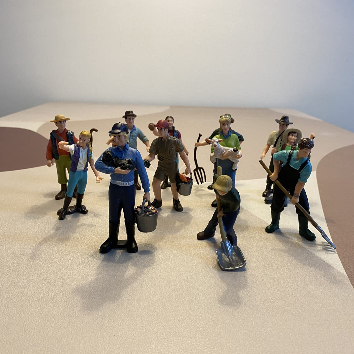 FOWIUNYE farm diorama characters bring life to model scenes and storytelling.