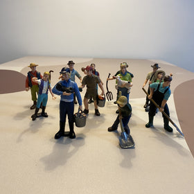 FOWIUNYE farm diorama characters bring life to model scenes and storytelling.