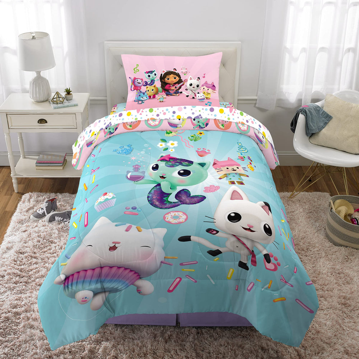 Franco Gabby’s Dollhouse print featuring CatRat and Pandy for imaginative nights
