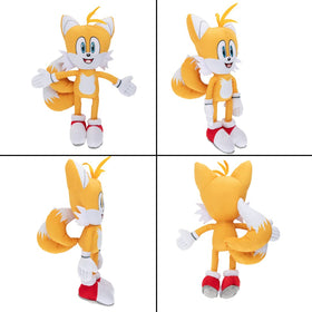 Franco Sonic The Hedgehog Tails in a gamer-themed bedroom setup.