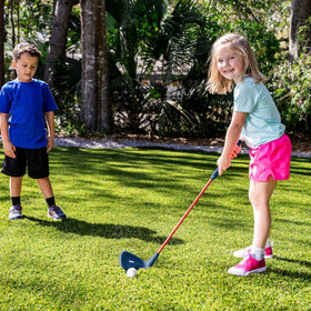 Franklin Sports family-friendly golf set promotes active playtime.