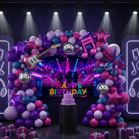 Froufing K-Pop foil star balloons enhance glam and create a striking stage-like backdrop.