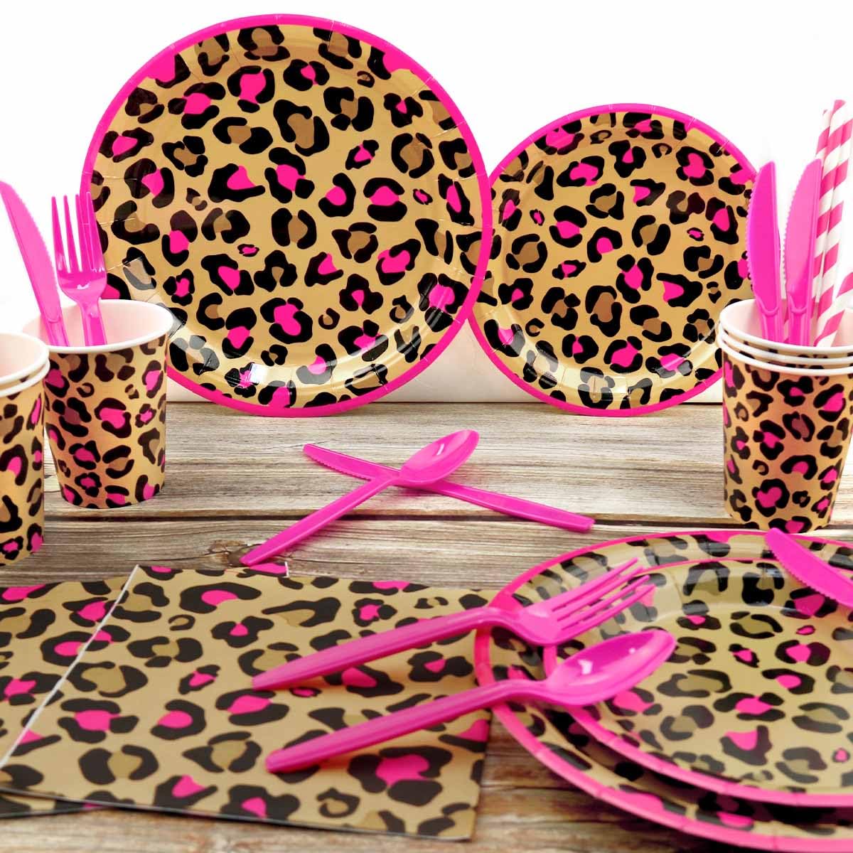 FuenteOrilla cheetah cake toppers add playful cheetah charm