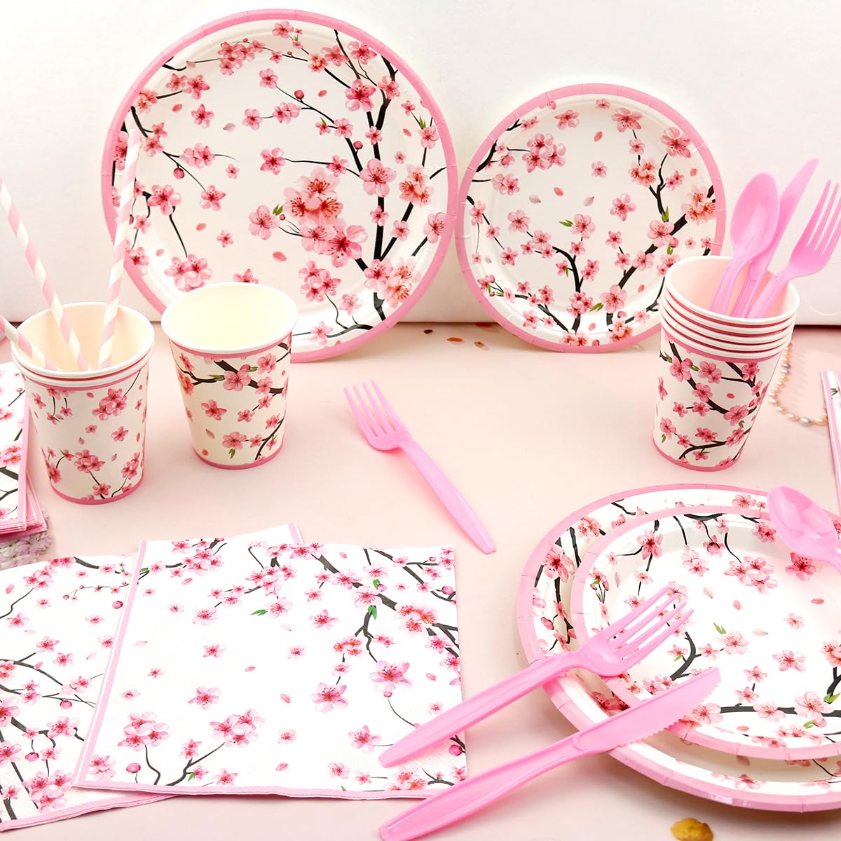 FuenteOrilla cherry blossom balloons feature pastel patterns for festive atmospheres and photo-worthy moments.