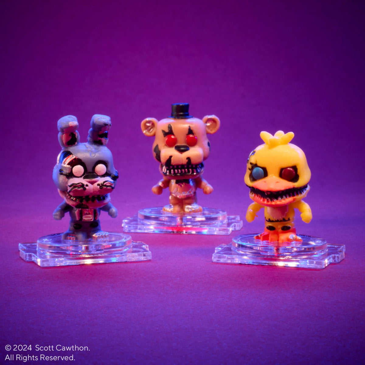 Funko Bitty Pop! detachable acrylic base and lid simplify mounting and display setup.