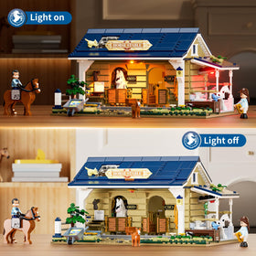 FUNWHOLE Farm Stable detachable roof enables easy entry and quick scene changes.