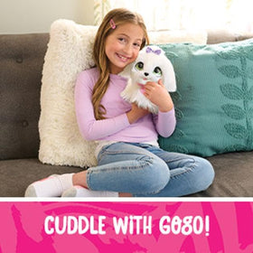 GoGo’s comb helps kids groom and style the plush coat after play.