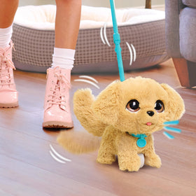 furReal Wag-A-Lots Golden Retriever head wobble and tail wag during movement.