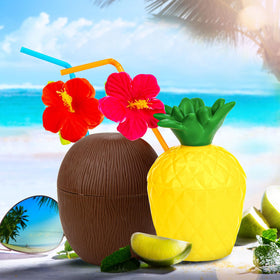 FuturePLUSX leak-resistant lids keep beverages clean during outdoor celebrations.
