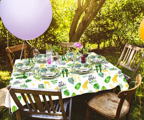 FVABO Young Wild And Three safari tablecloths cover tables quickly for a ready-to-party setup.