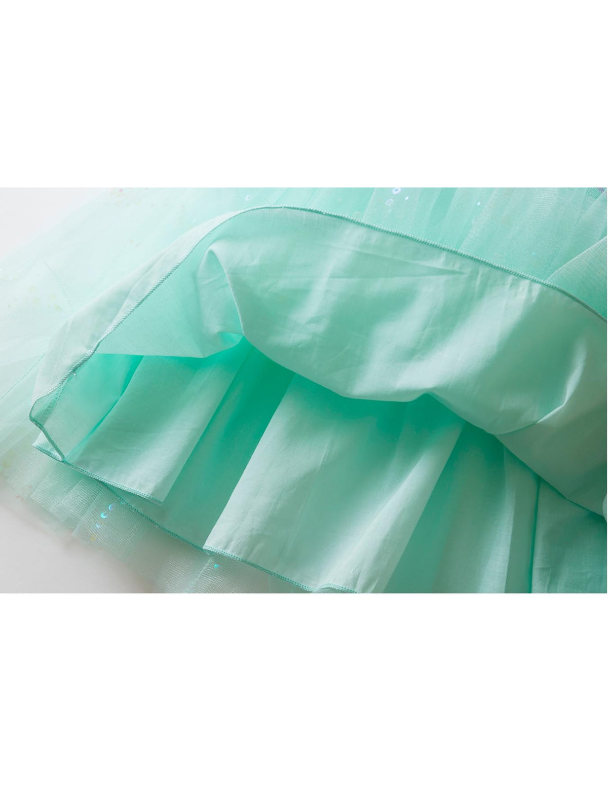 Fylytota sizing range 90-130 cm fits ages roughly 3-7.