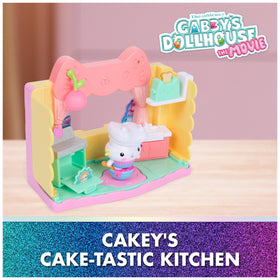 Gabby's Dollhouse Cakey Oven detail supports cooking-themed role play and creativity.