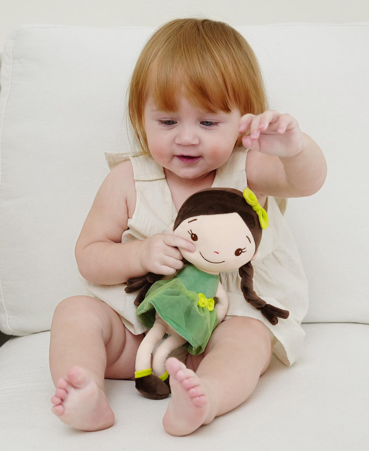 GAGAKU 12-inch doll weighs only 2.5oz for easy handling.
