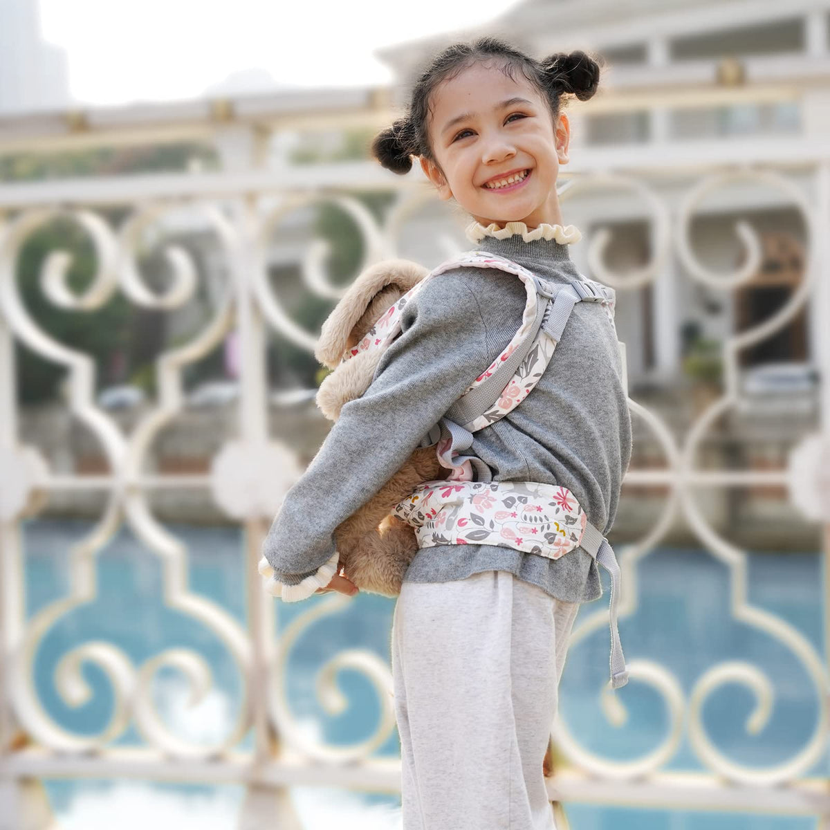 GAGAKU pink doll carrier supports doll-size play accessories