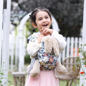 GAGAKU dimensions highlight lightweight 0.18 kg and compact size for kids