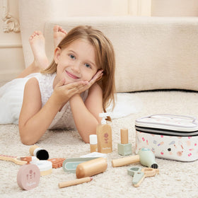 GAGAKU wooden makeup set hair dryer for on-the-go pretend sessions.