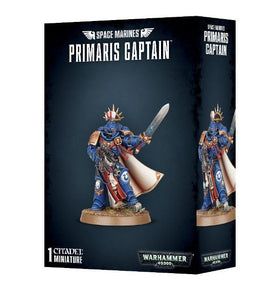 Games Workshop Primaris Captain right-hand weapon pose highlights dynamic display and tabletop gameplay.