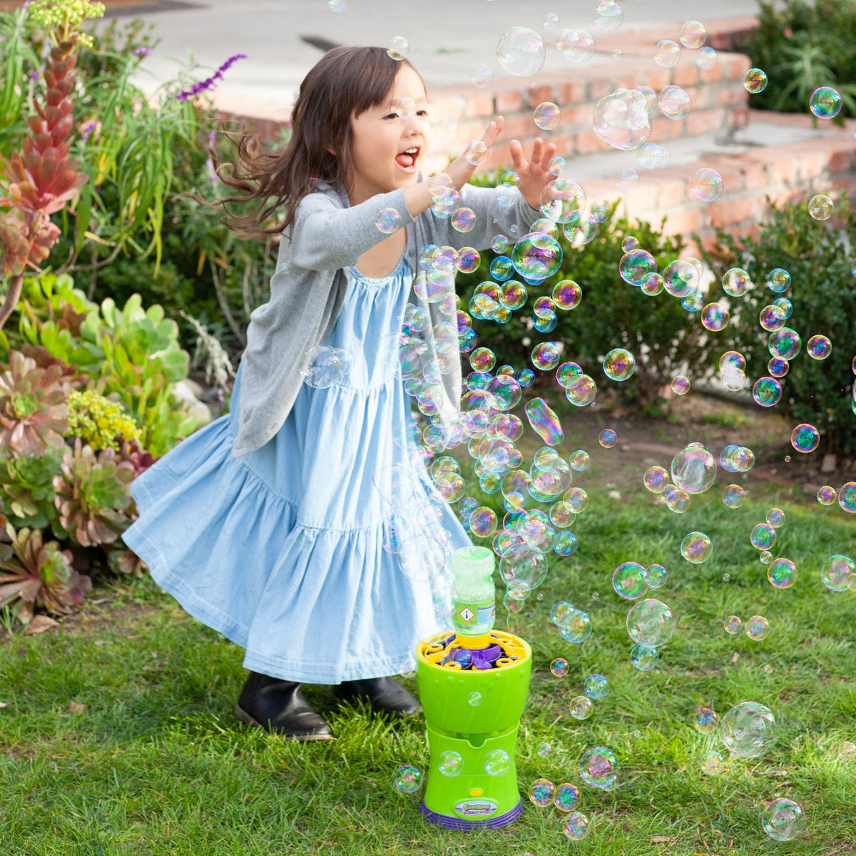 Includes Gazillion Bubble Solution 8oz for quick setup with Gazillion Rush