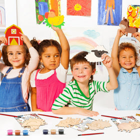 GEECOZYLIFE complete farm craft kit for farm-themed celebrations