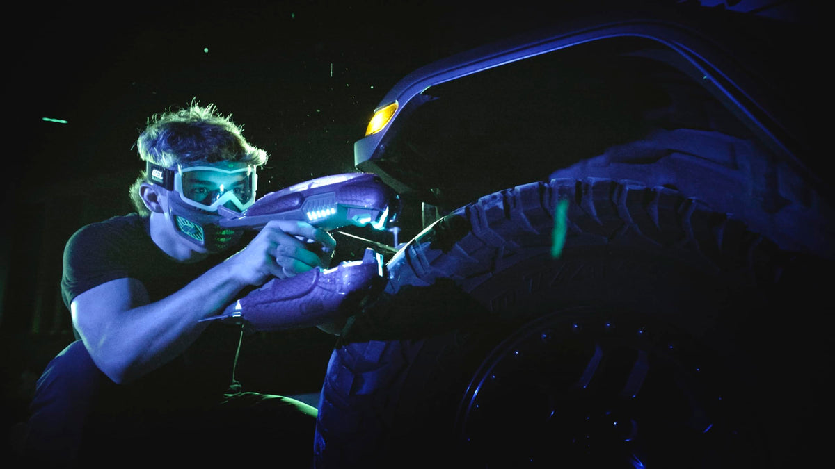 Gel Blaster Halo Plasma side profile emphasizes tracer function for immersive battles.