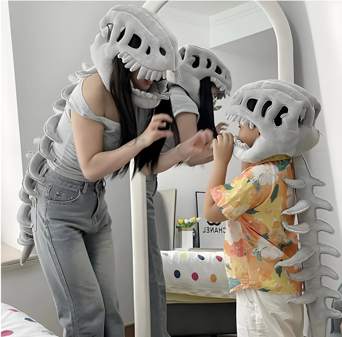 Generic Dinosaur Costume ultra-soft plush fabric keeps kids comfy during play