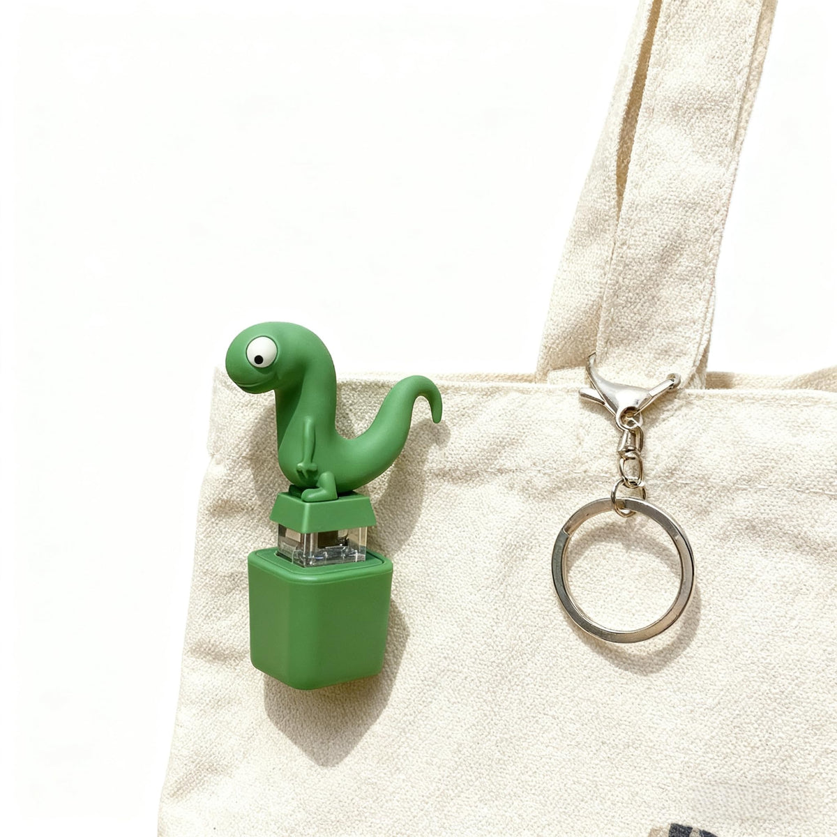 Generic Funny Gift Lizard Keychain sparks office laughs