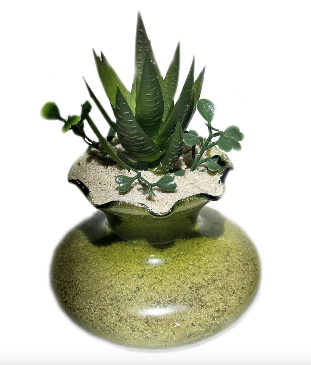 Generic Natural Sand with water table supports engaging sensory demonstrations and exploration.
