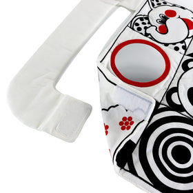 Genius Baby Toys baby-safe mirror provides self-recognition opportunities during rides.