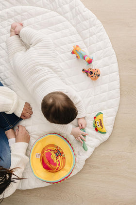 Genius Baby Toys crinkly guitar toy stimulates tactile crinkle effects