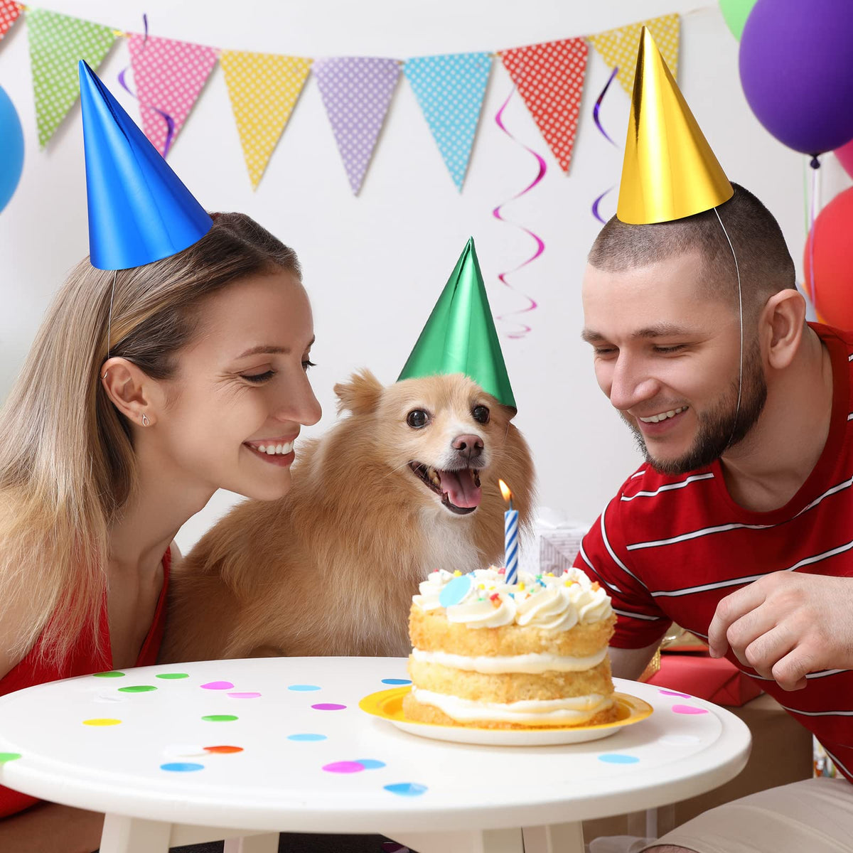 Geosar metallic cone hat blue, cheerful color option for family events.