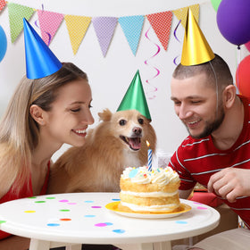 Geosar metallic cone hat blue, cheerful color option for family events.