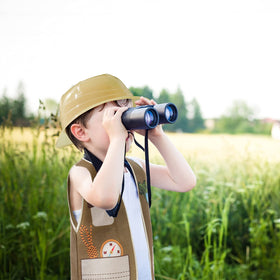 Geyoga safari hat perfect for sunny jungle-themed parties.